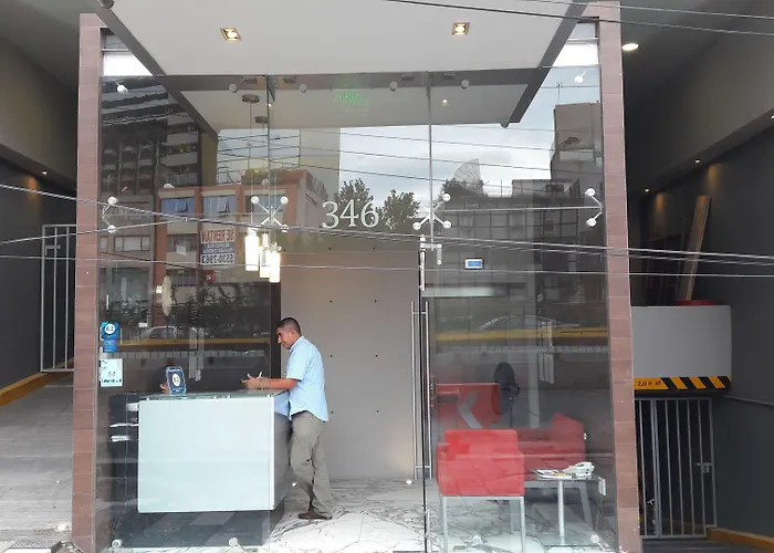 Block Hotel 3*