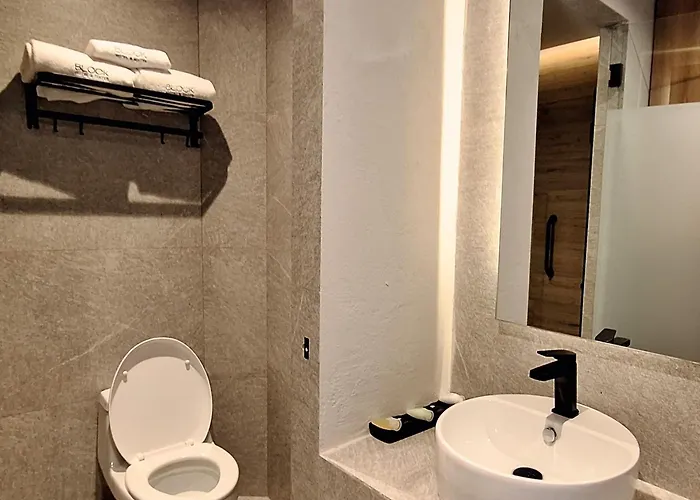 Hotel Block