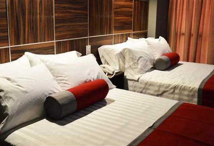 Block Hotel 3*